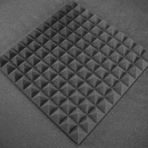 Placa acústica pirâmides