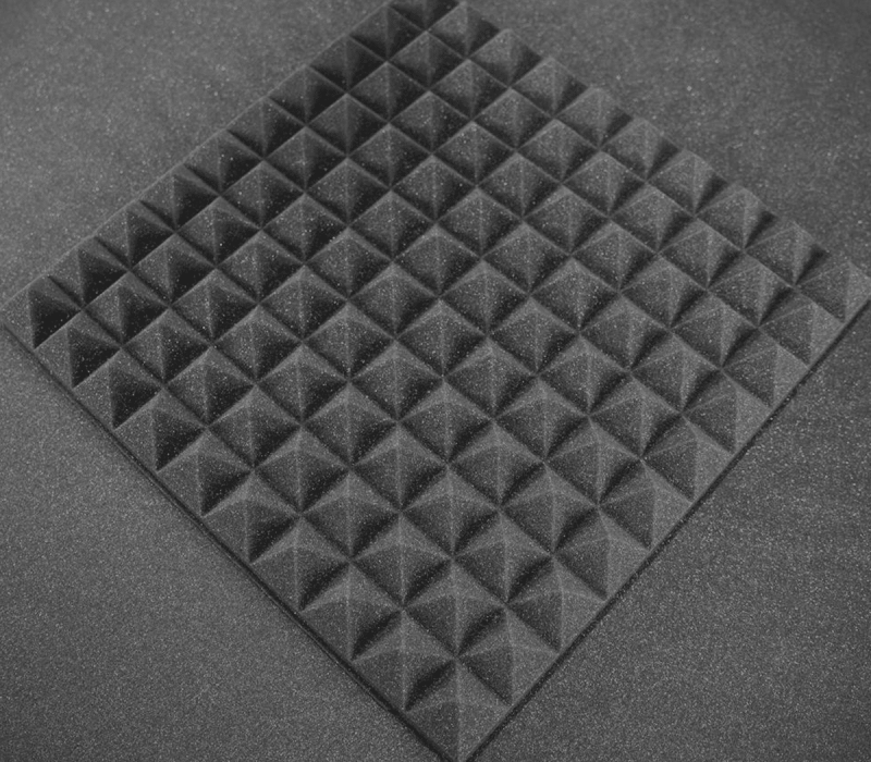 Placa acústica pirâmides